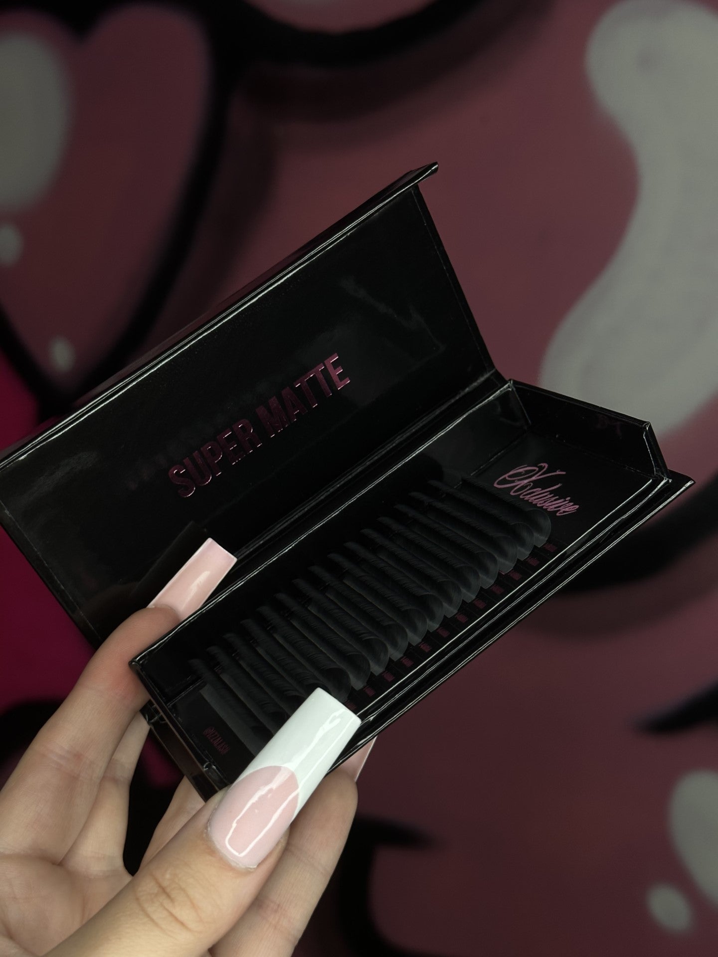 XCLUSIVE VELVET BLACK LASHES