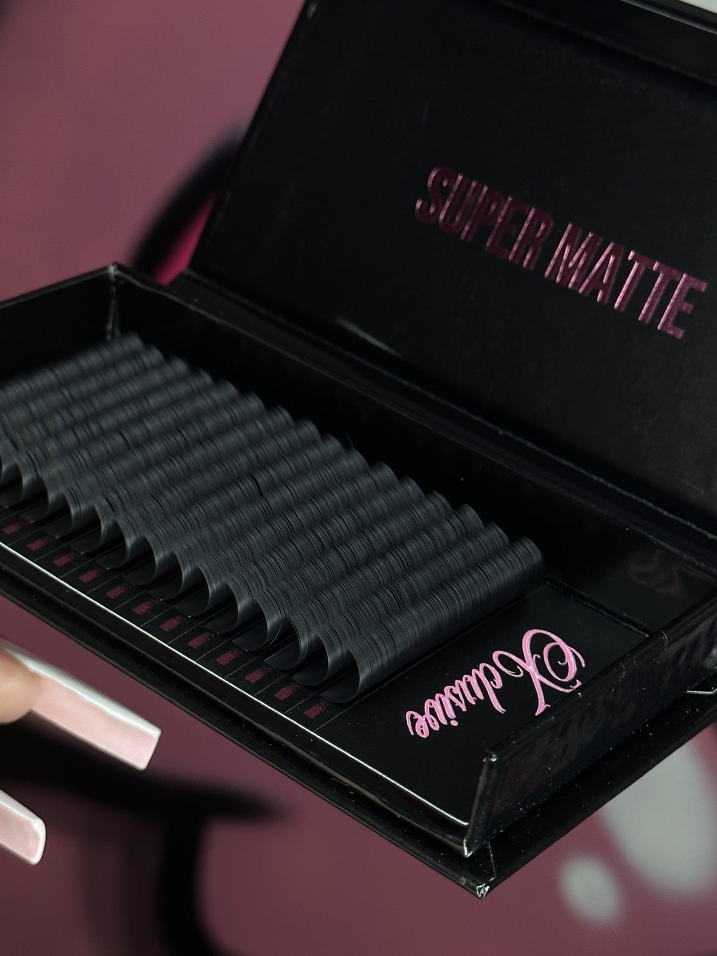 XCLUSIVE VELVET BLACK LASHES