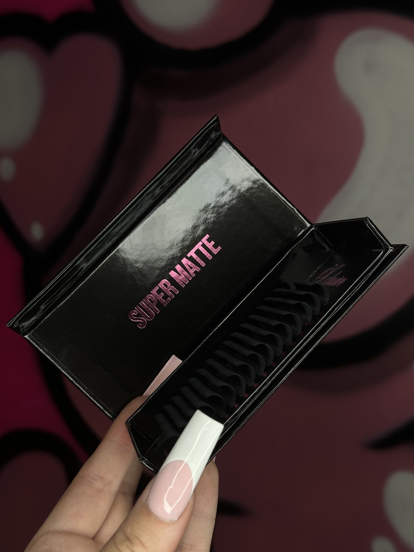 XCLUSIVE VELVET BLACK LASHES – izzalash